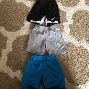 1-2t 3 pairs of boys nike shorts